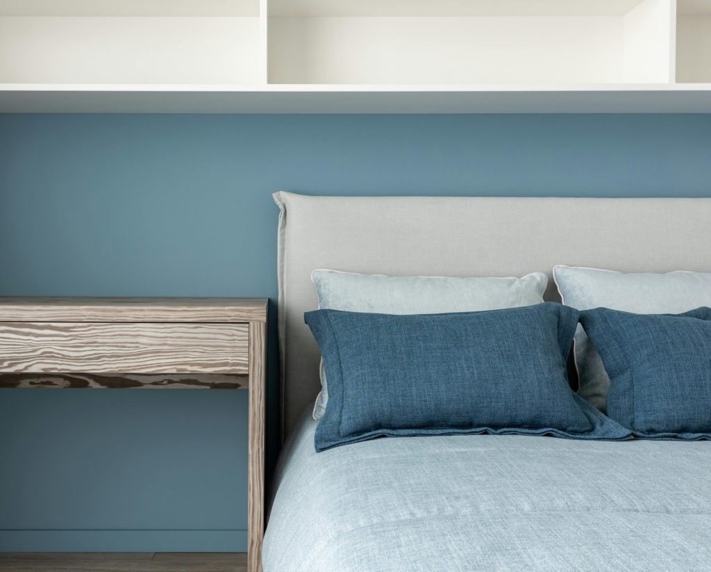 bleu canard chambre oreiller