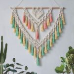 Macramé mural coloré