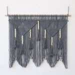 Macramé mural gris